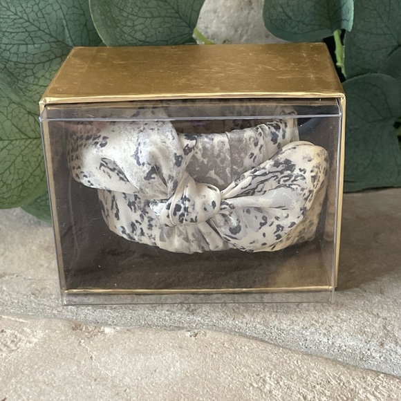 Snakeskin print bangle - Picture 2 of 4